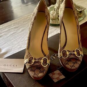 Gucci Beige Patterned Women's Shoes